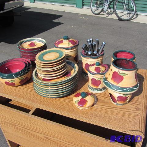 Apple Dishes and Storage