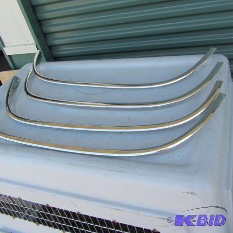 Chrome Wheel Opening Molding