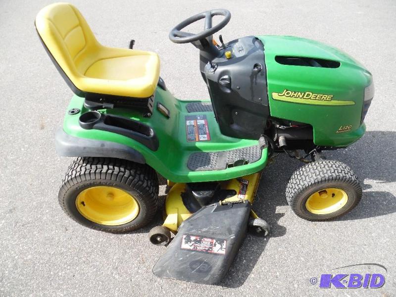 LT120 John Deere Riding Mower
