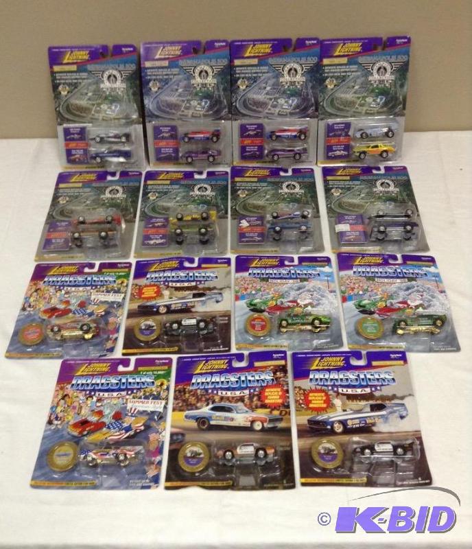 lot 35 image: Johnny Lightning Limited Edition Race Cars