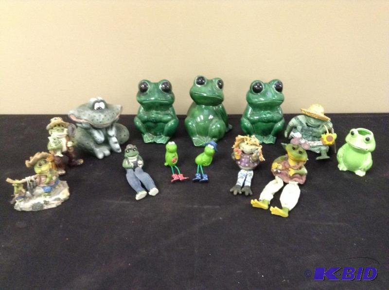 lot 60 image: Frog Collectibles