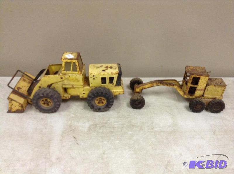 lot 68 image: Vintage Tonka Collectibles