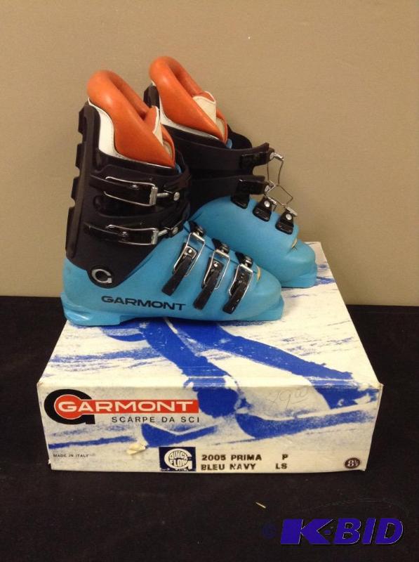 lot 72 image: Garmont ski Boots