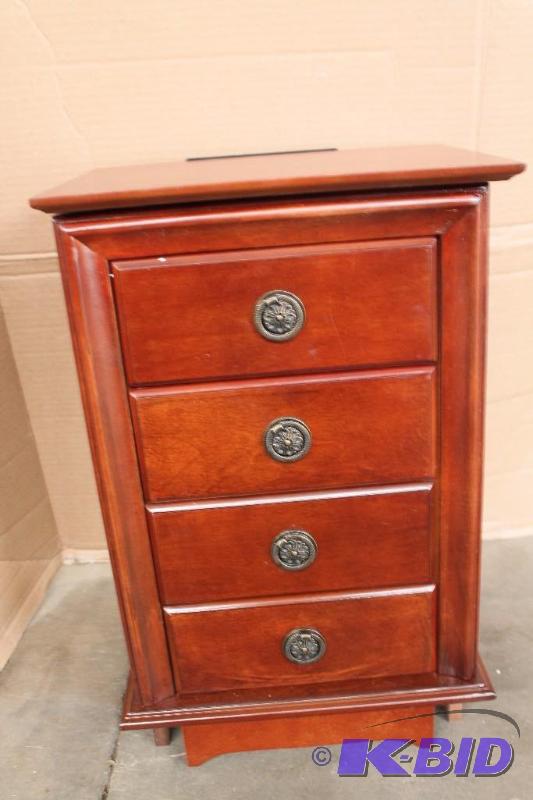 Jewelry dresser