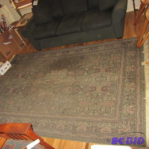 lot 101 image: Large Area Rug