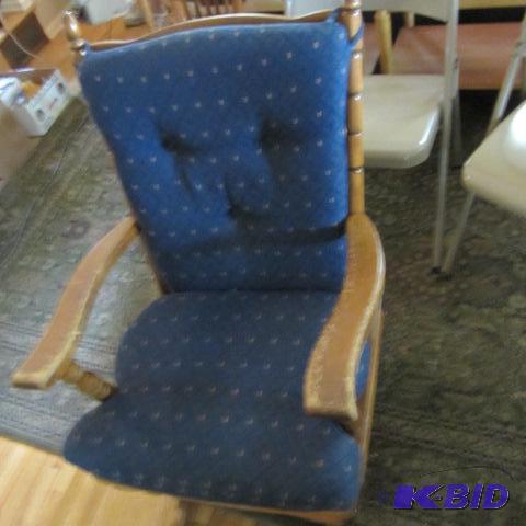 lot 107 image: Platform Rocker