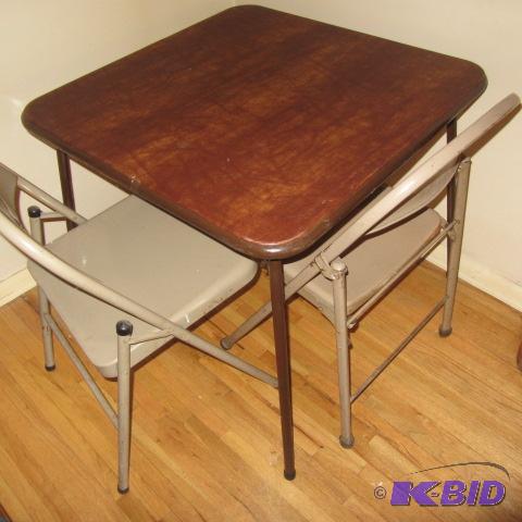 lot 112 image: Folding Table & Chairs