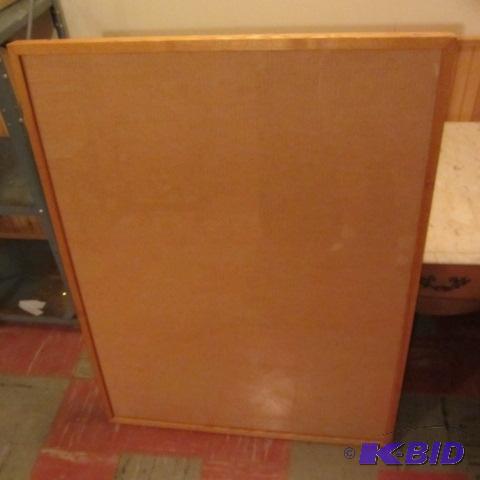 lot 159 image: Oak Poster Frame