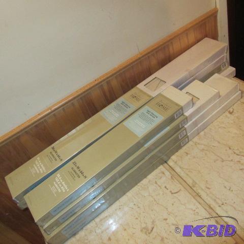 lot 180 image: New Window Blinds