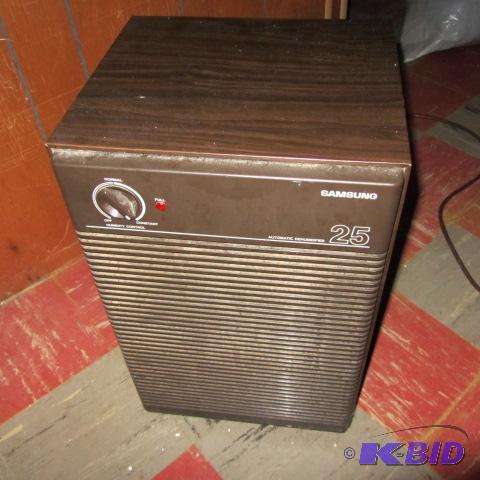lot 188 image: Dehumidifier