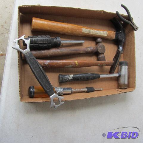 lot 200 image: Hammers, Wrenches