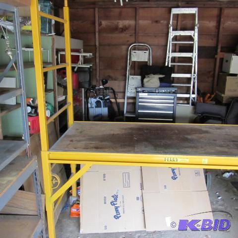 lot 201 image: Perry Scaffold Unit