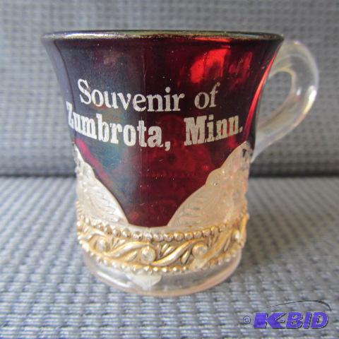lot 22 image: Ruby Flash Mug, Zumbrota