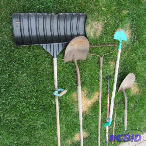 lot 229 image: Yard & Garden Tools