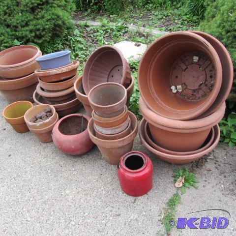 lot 244 image: Plastic & Clay Planters
