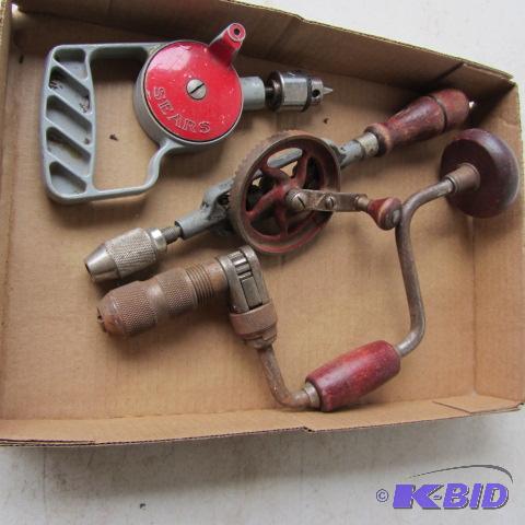 lot 260 image: Shoulder Drill Brace, Screwdrivers