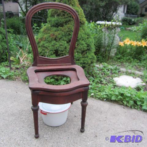 lot 286 image: Bentwood Chamber Chair