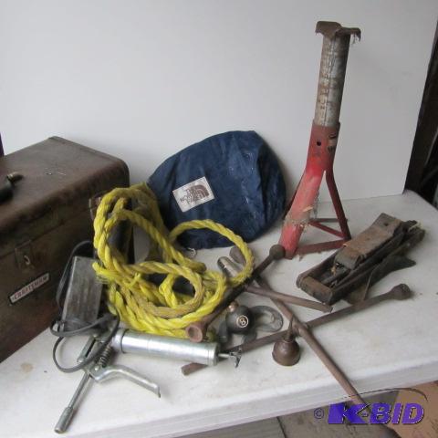 lot 303 image: Automotive Tools