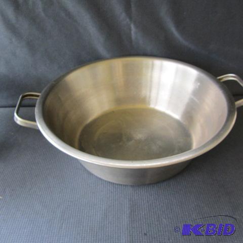 lot 33 image: Vollrath Stainless Pan