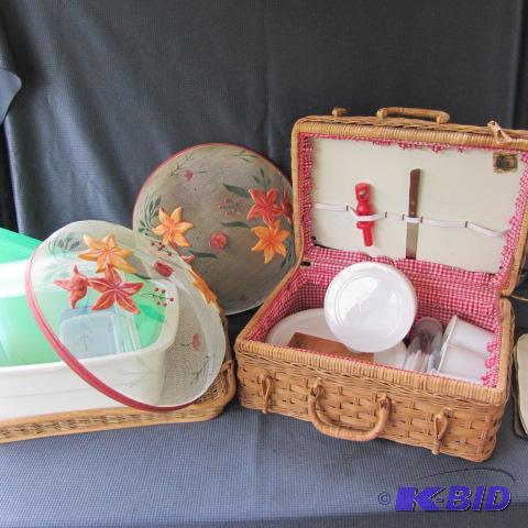 lot 39 image: Picnic Package