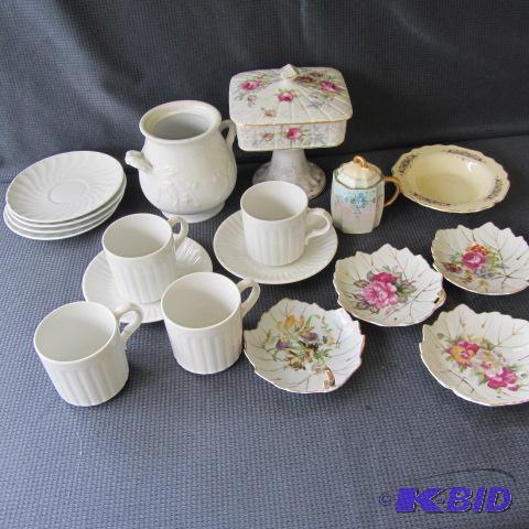 lot 42 image: Dresden, Ironstone, Tea Cups