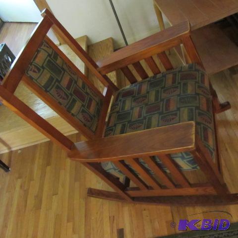 lot 5 image: Mission Style Rocker