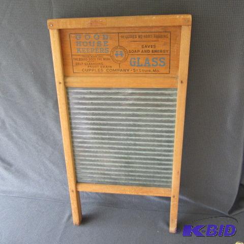 lot 52 image: Large Glass Washboard