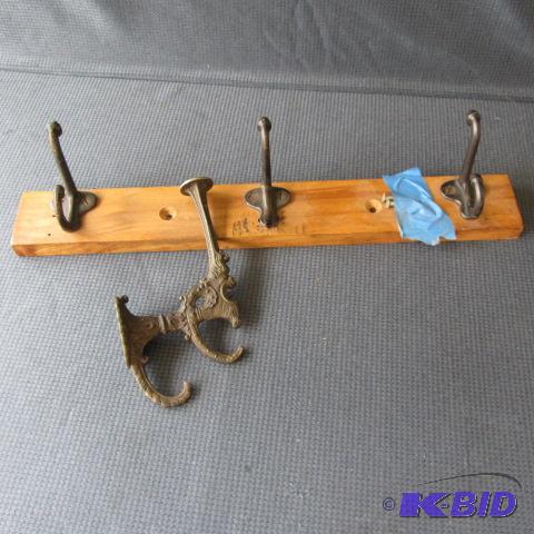 lot 55 image: Ornate Coat  Hat Hooks