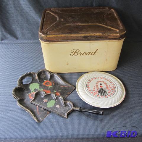 lot 57 image: Vintage Kitchen Tin