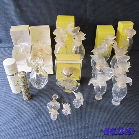 lot 84 image: Nina Ricci Perfume Bottles
