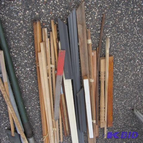 Crown Molding, Dowels