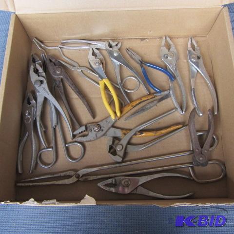 Pliers