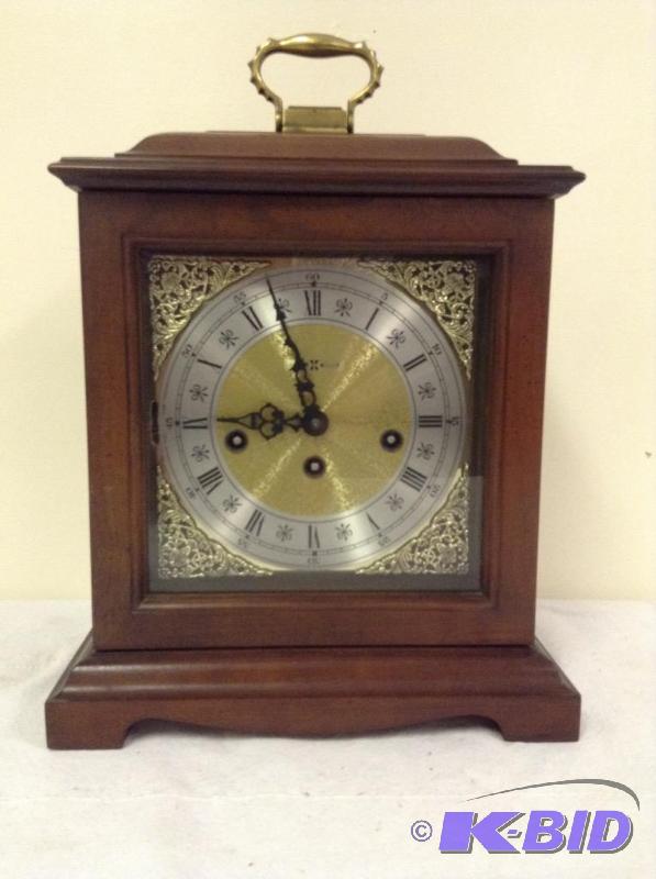 lot 20 image: Vintage Howard Miller Carriage Style Clock - Shelf or Mantle