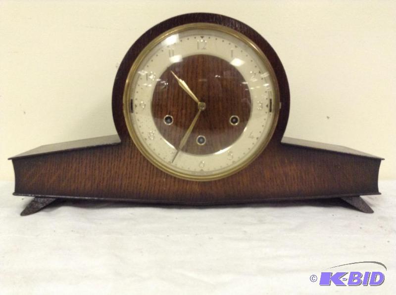 lot 24 image: Smiths Art Deco Machine Age Style Mantle Clock
