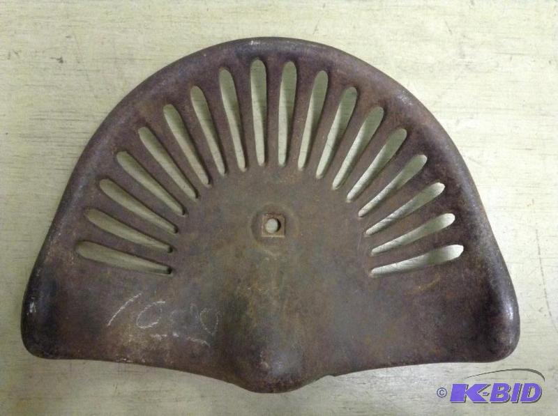 lot 38 image: Vintage Tractor Seat
