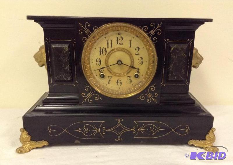 lot 4 image: Lovely Ornate Ansonia Chiming Mantle Clock