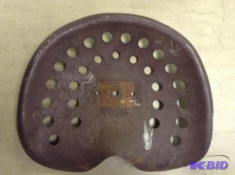 lot 40 image: Vintage Tractor Seat