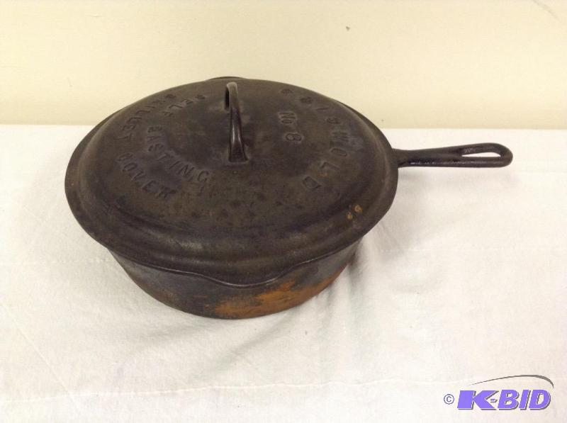 lot 43 image: Cast Iron Pan & Lid Cover