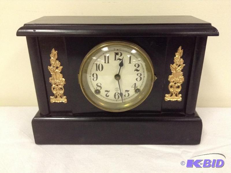 lot 53 image: AntiqueVintage Mantle Clock with Decorative Accents