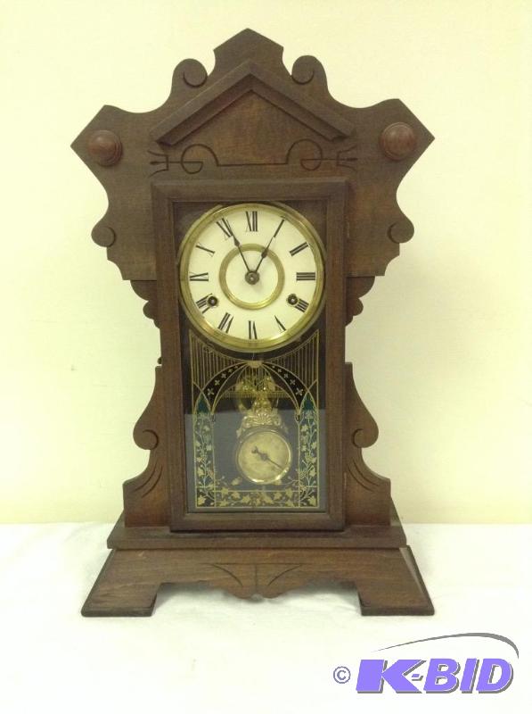 lot 59 image: Nice Wooden Kitchen Style MantleShelf Clock