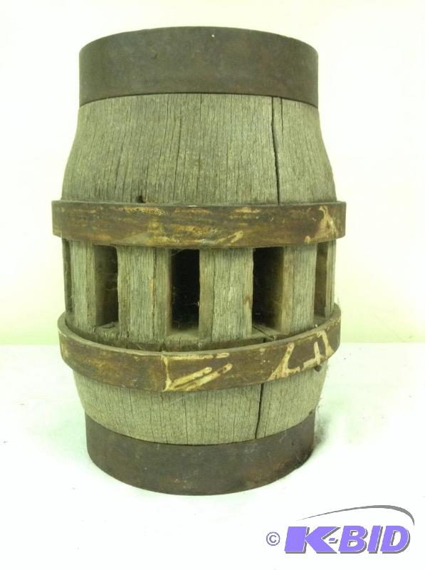 lot 71 image: Antique Wagon Wheel Hub