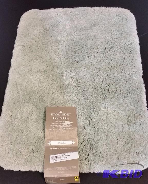 lot 48 image: Royal Velvet.  Mineral Sage Bathroom Rug 17 x 24.  Still has Tags on.