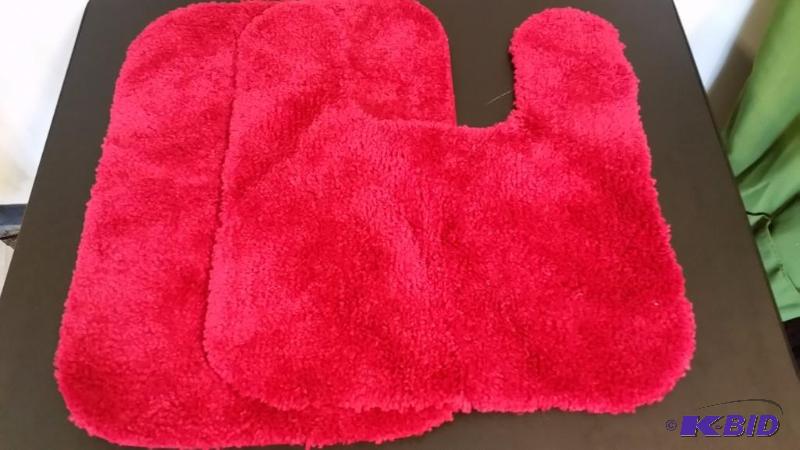 lot 57 image: Set of 2 JCP Home Candy Apple Red.  Toilet Rug and Bath Rug.  20 x 30