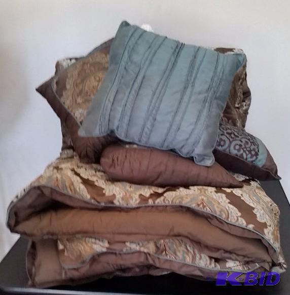 7 Piece King Comforter Set Torques and Brown