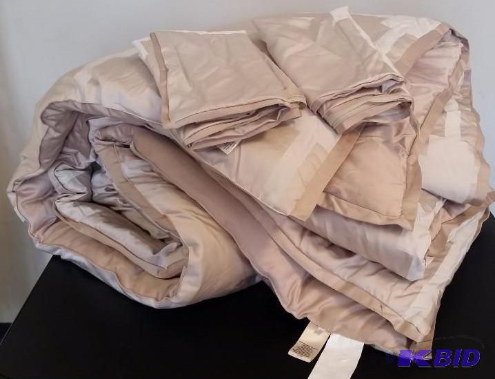 Studio Comforter Set Queen Gold Tones