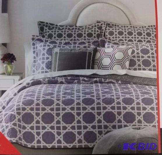 Happy Chic 3 Piece Reversible.  Purple and White FullQueen Set Quilt and 2 Shams.  Still in Package.