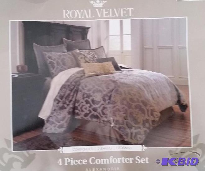 Royal Velvet 4 Piece King Comforter Set Blue