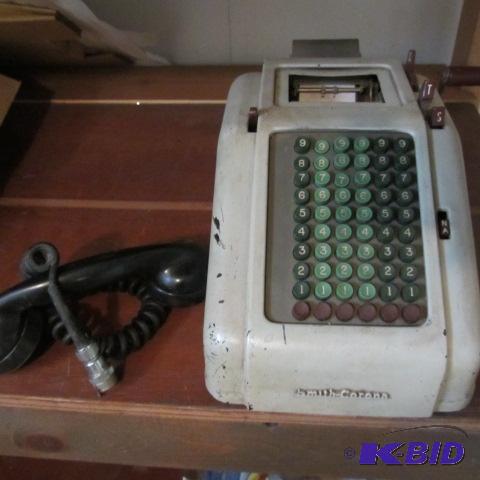 Vintage Adding, Bakelite Phone
