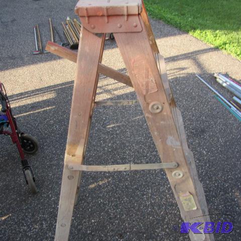 Wooden Step Ladder