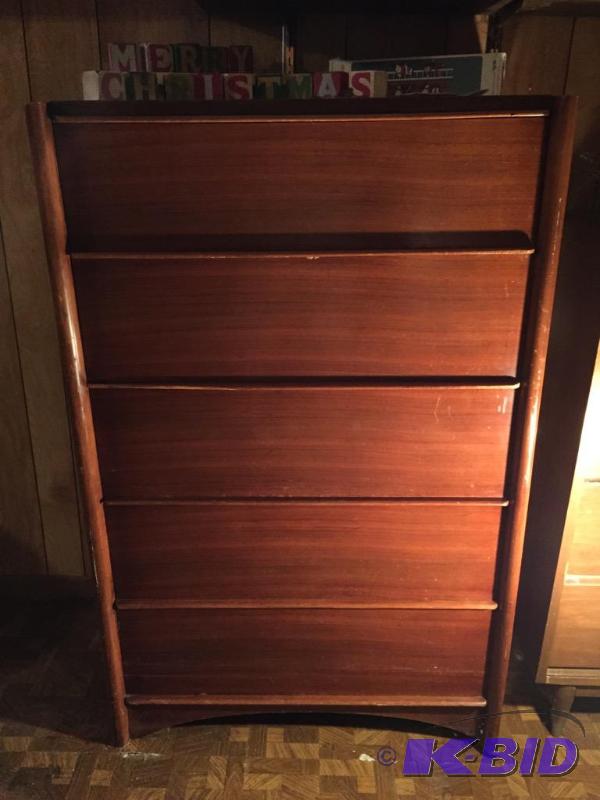 lot 106 image: Five Drawer Solid Wood Dresser